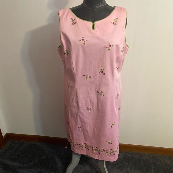 Sag Harbor Dresses & Skirts - Sag Harbor Pink Floral embroidered shift dress, size 18T